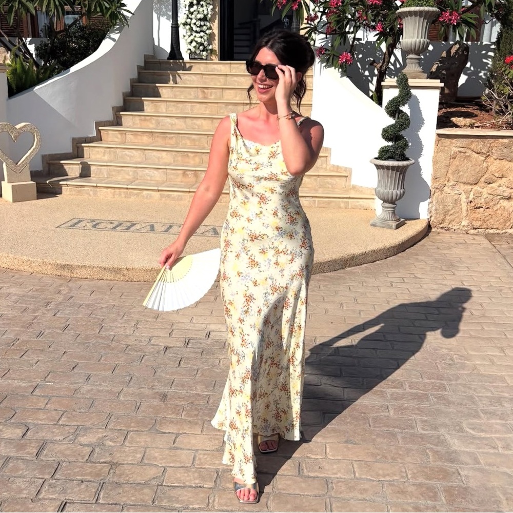 ๐(NWT) ZARA Bloggers Fav ZW Collection Printed Floral Satin Dress. Size XL. - Picture 3 of 14